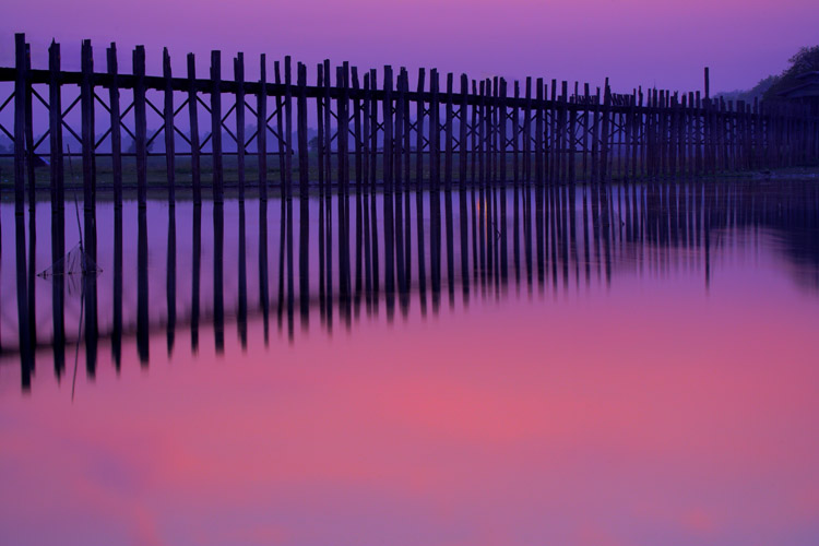 ubeinbridgeatamarapura3.jpg